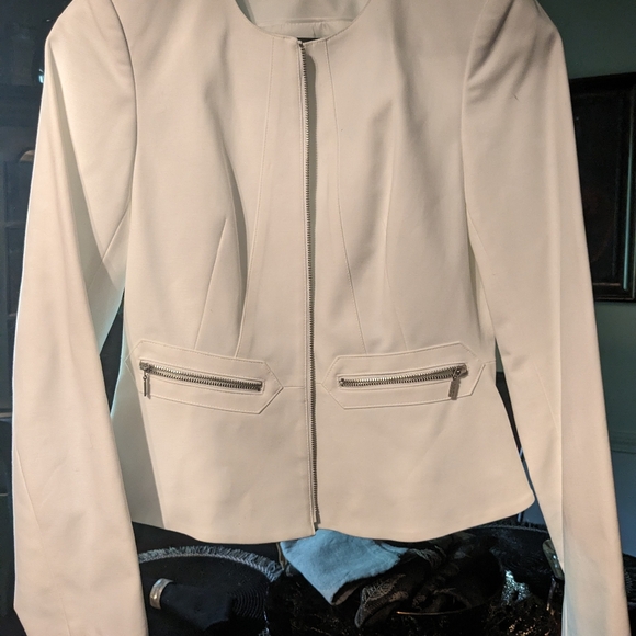 jacket - Picture 2 of 8